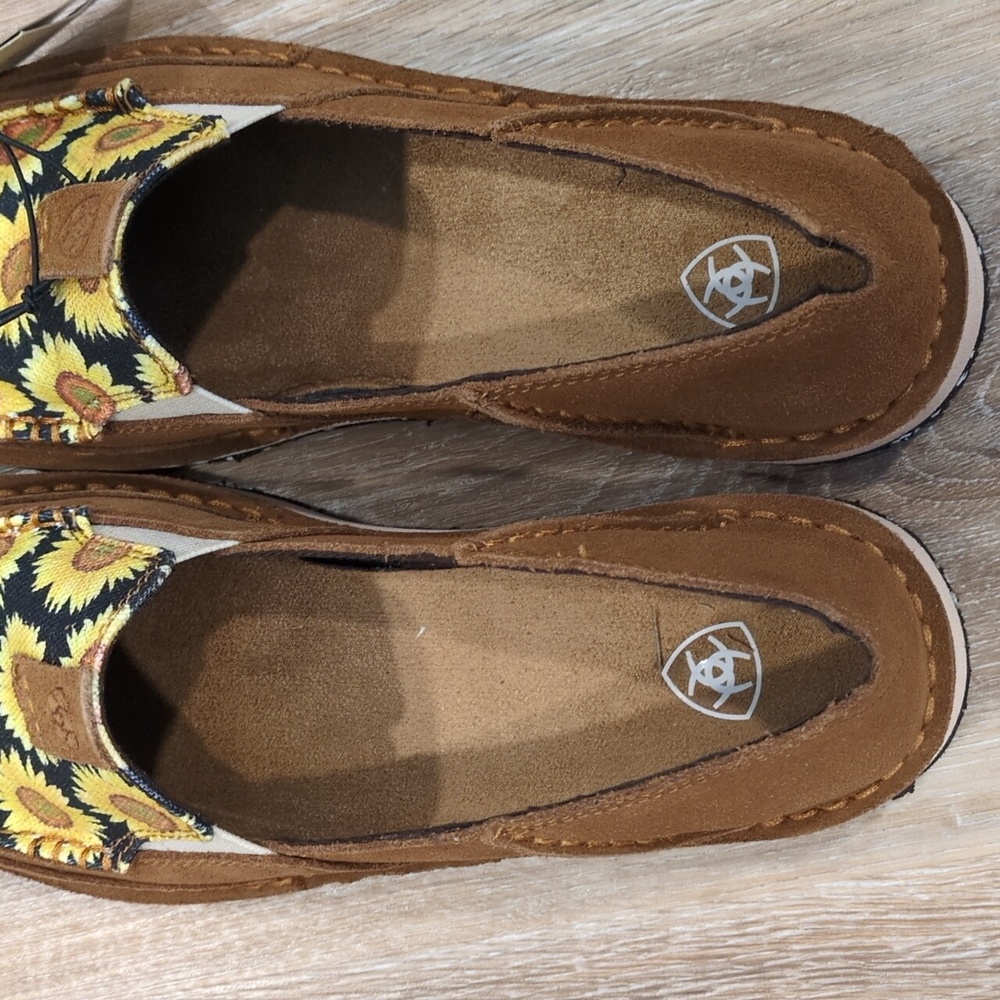 💛🌻 New In Box Ariat Sunflower Patterned Loafers Women's size 8.5 B Medium 🌻💛 - Picture 5 of 13